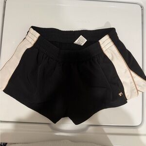 2 inch inseam vs pink